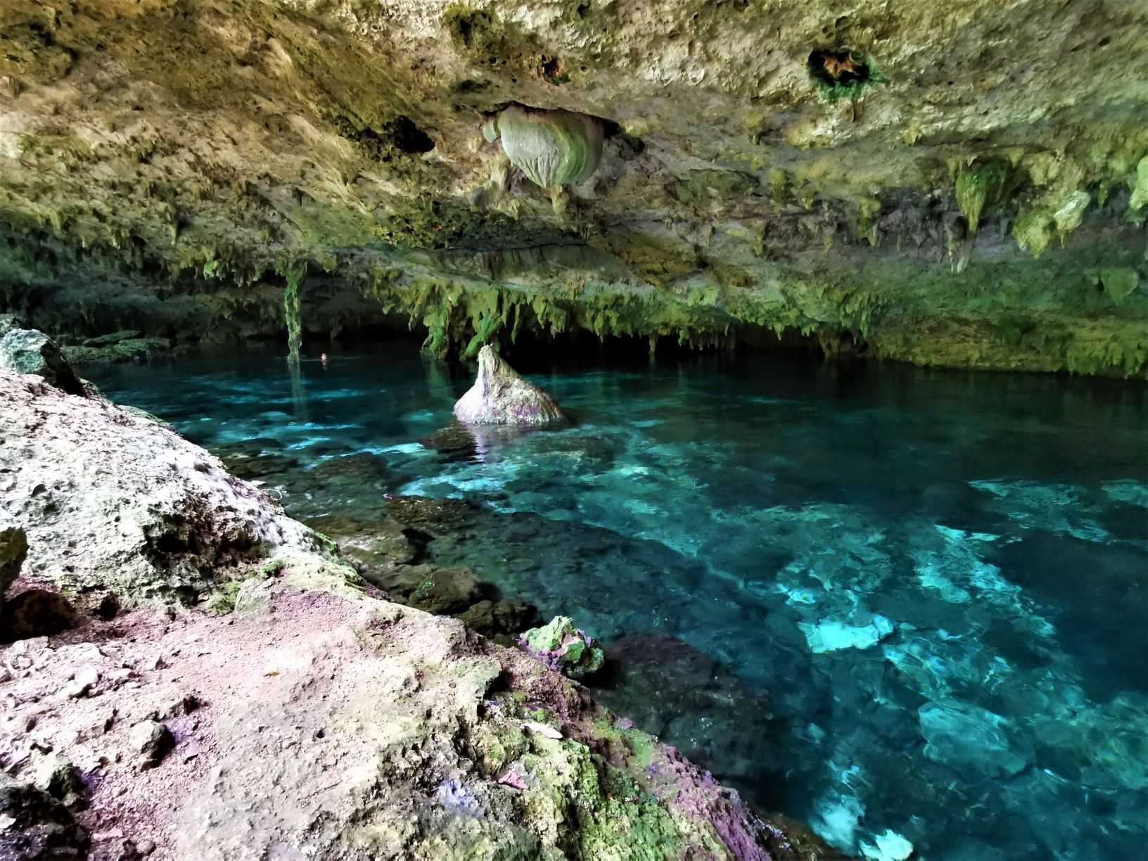Mexikó cenote barlangok