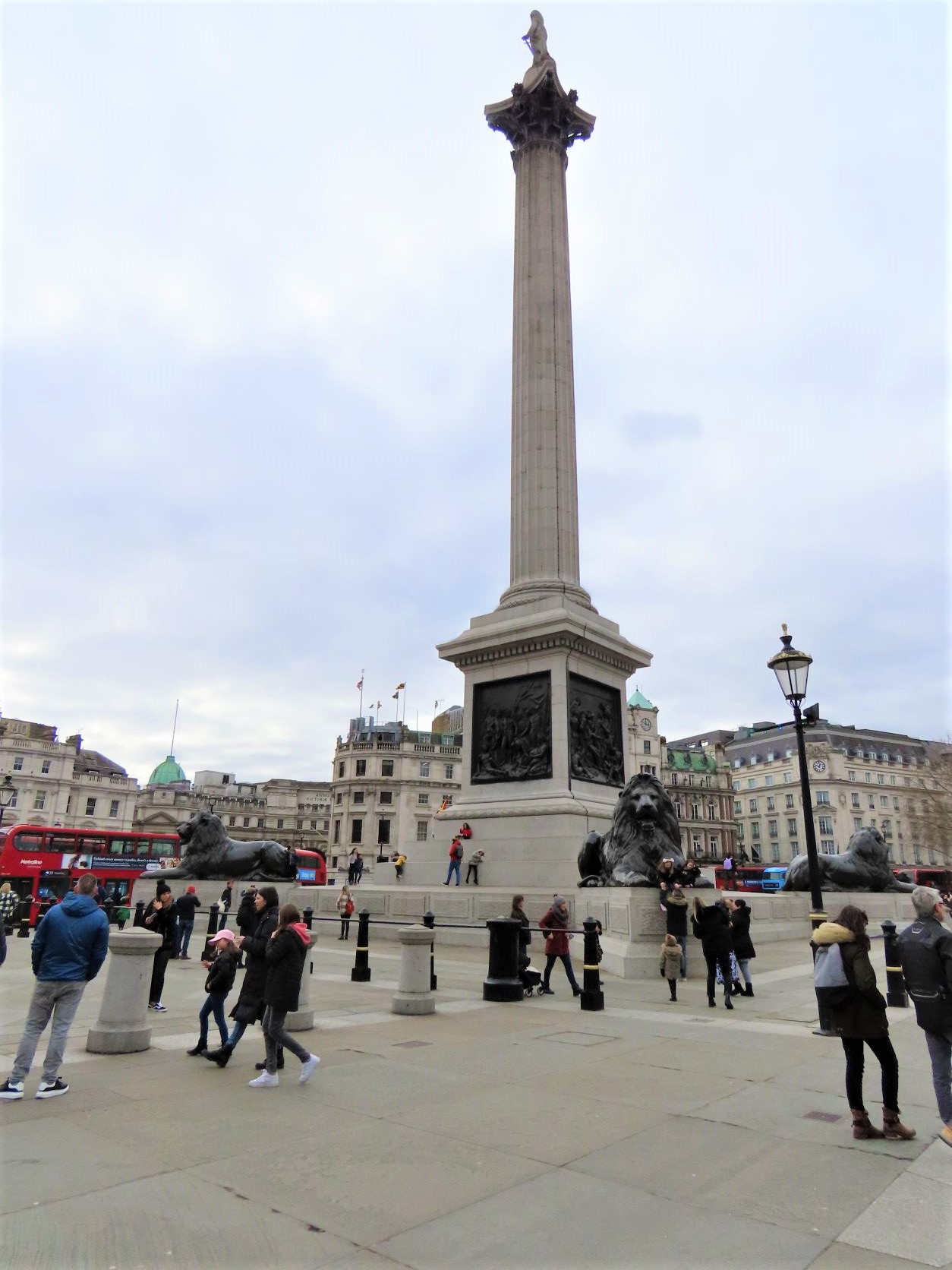trafalgar square london traveladdict