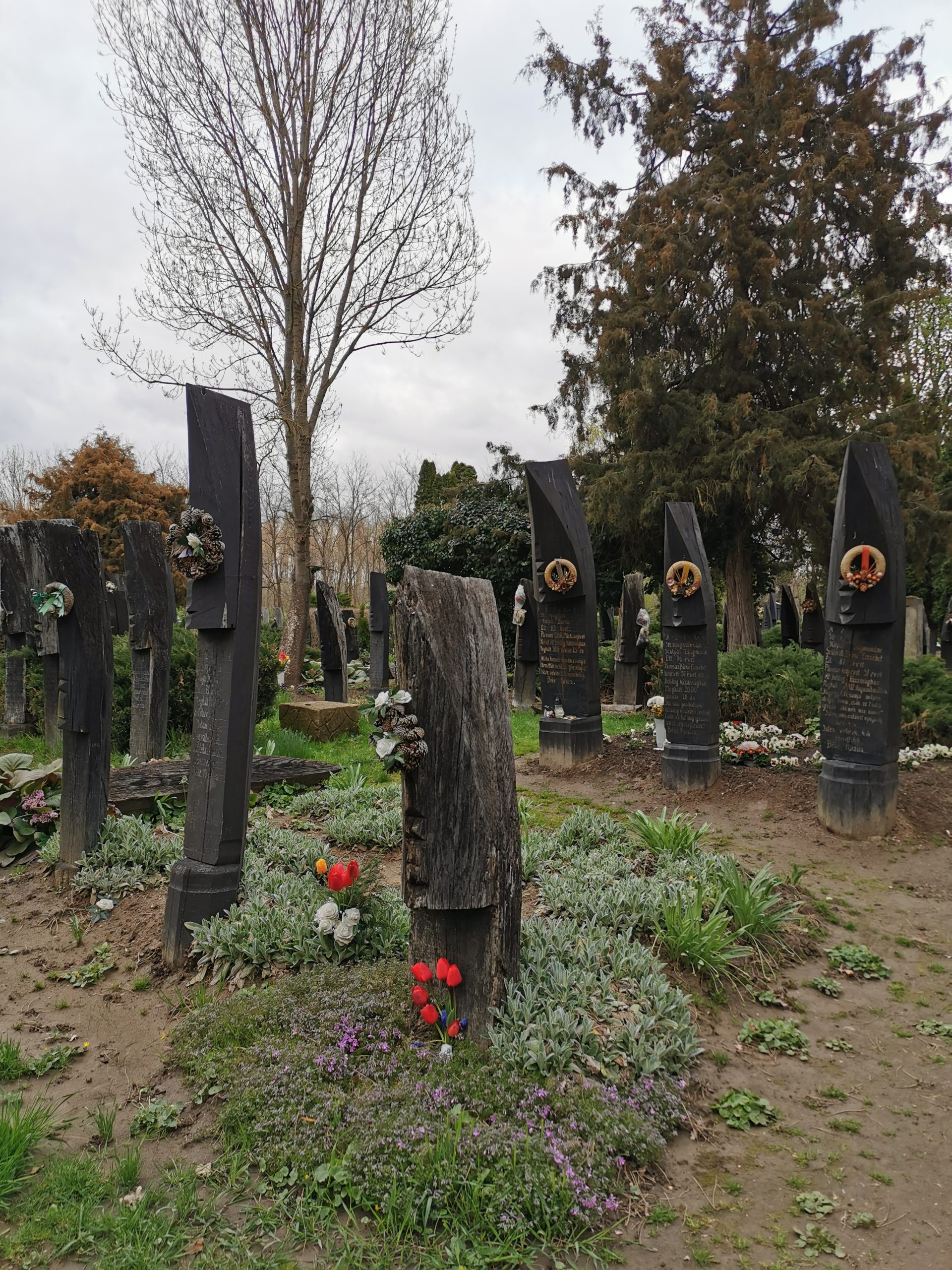 szatmárcseke temető traveladdict